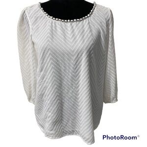 Takara White blouse 3/4 sleeves, 1/2 chain collar size M